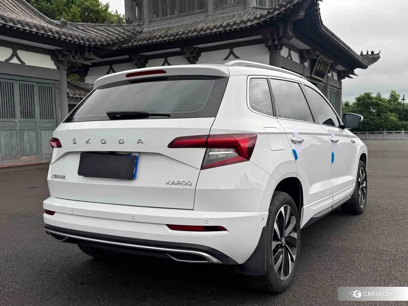 Skoda Karoq 2023 Белый из Китая, фото 5