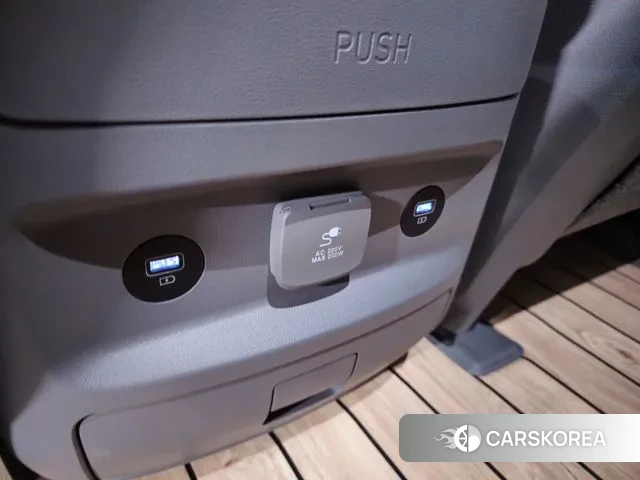 Hyundai Staria 2024 Черный из Кореи, фото 5