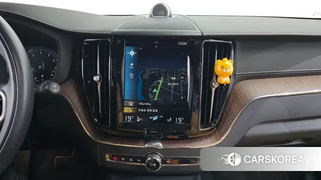 Volvo XC60 second Generation 2021 Белый из Кореи, фото 5