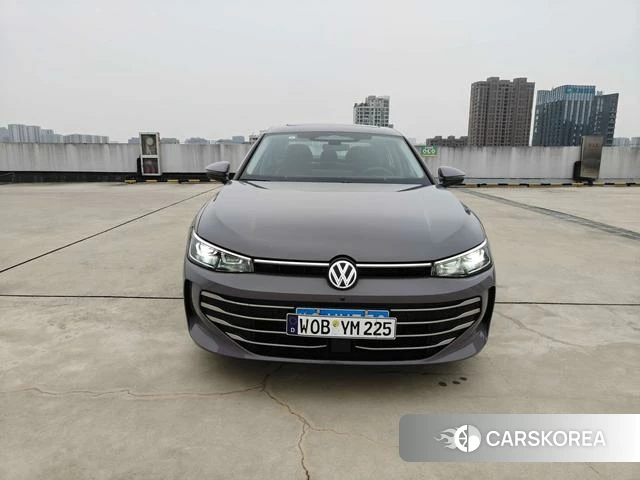 Volkswagen Passat 2024 Темно-серый из Китая, фото 5