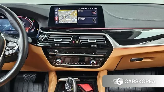 BMW 5 Series (G30) 2020 Черный из Кореи, фото 5