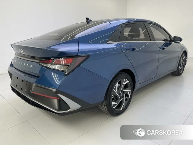 Hyundai Elantra 2023 Синий из Китая, фото 5