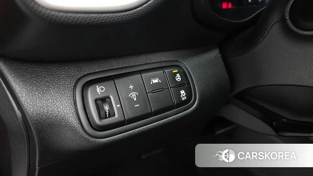 Hyundai Venue 2021 Красный из Кореи, фото 5