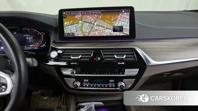 BMW 5 Series (G30) 2020 Белый из Кореи, фото 5