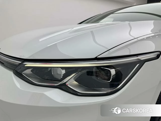 Volkswagen Golf 2022 Белый из Китая, фото 5