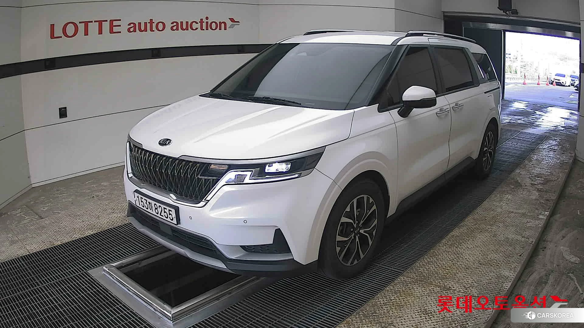 Kia Carnival 2021 Snow White Pearl (optional) из Кореи, фото 5