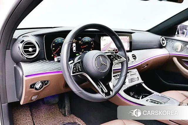 Mercedes-Benz E-Class W213 2023 Белый из Кореи, фото 5