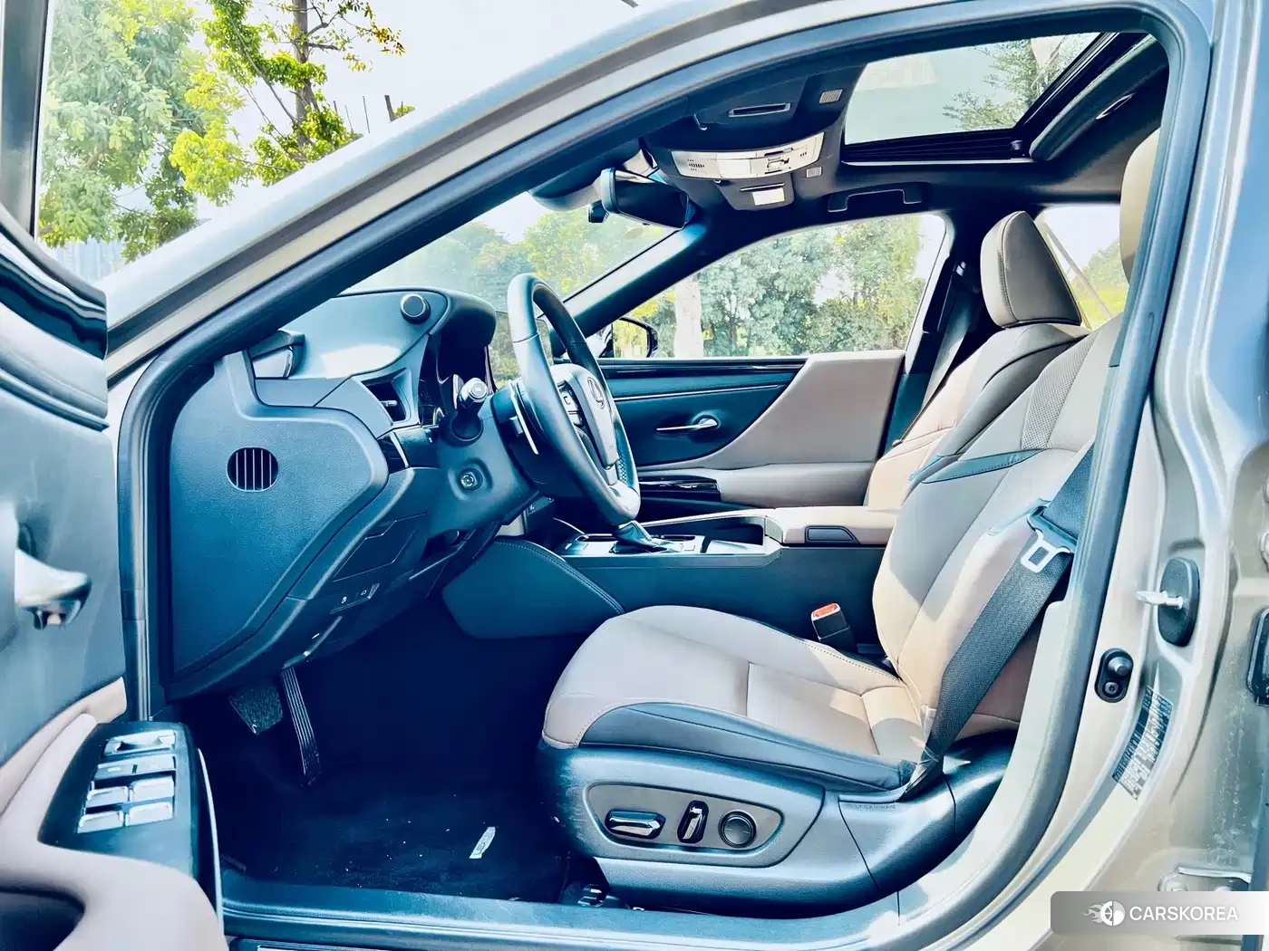 Lexus ES 2023 Silver/gray из Китая, фото 5