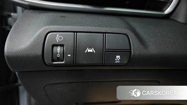 Hyundai Avante (CN7) 2021 Светло-серебряный цвет из Кореи, фото 5