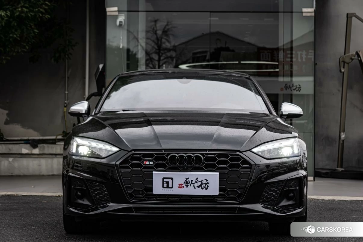 Audi S5 2021 Черный из Китая, фото 5
