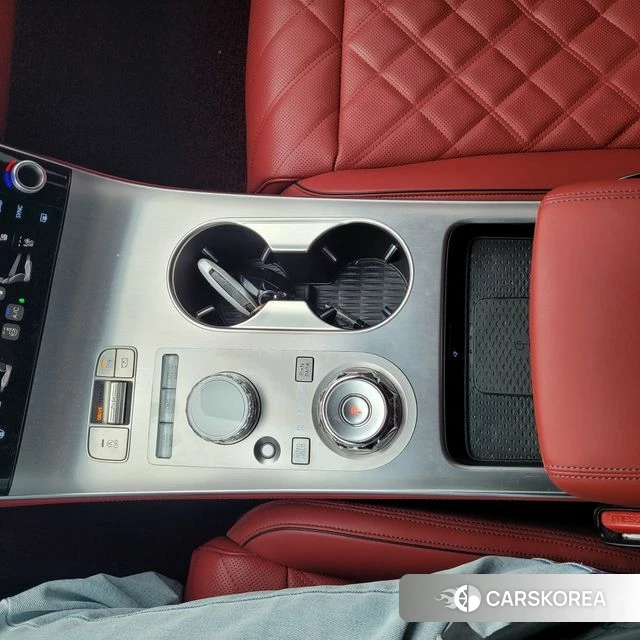 Genesis GV70 2024 Белый из Кореи, фото 5