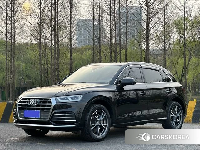 Audi Q5L 2021 Черный из Китая, фото 5