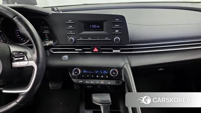 Hyundai Avante (CN7) 2021 Серебристо-серый из Кореи, фото 5