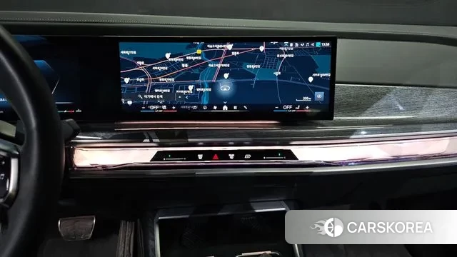 BMW 7 Series (G70) 2023 Белый из Кореи, фото 5