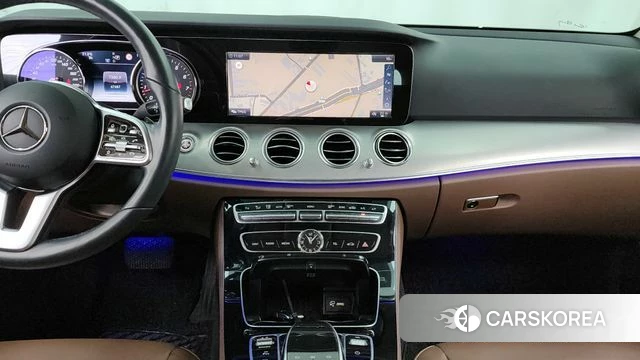 Mercedes-Benz E-Class W213 2018 Белый из Кореи, фото 5