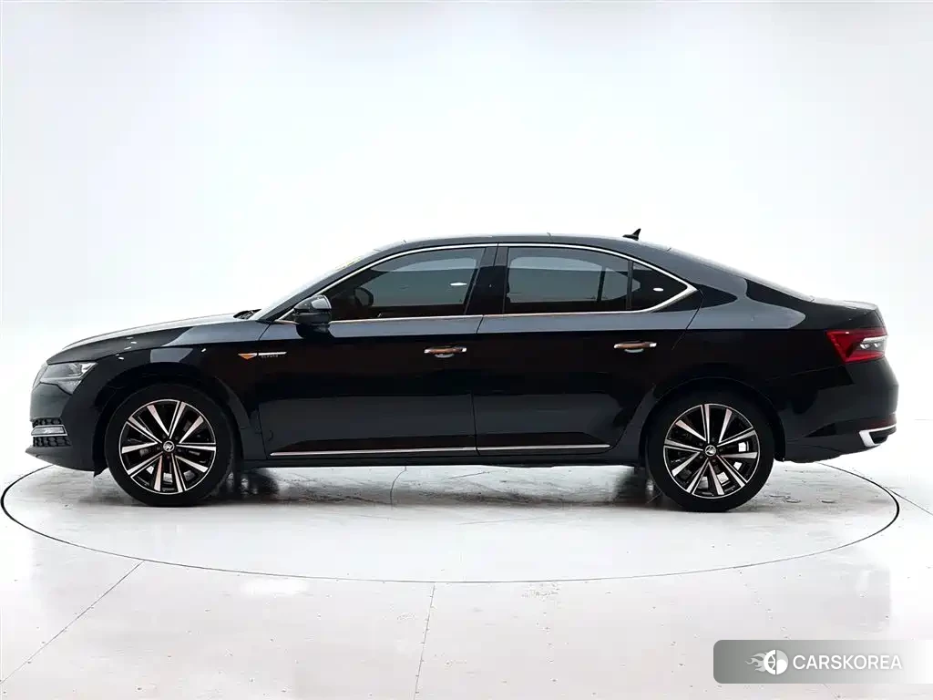 Skoda Superb 2023 Черный из Китая, фото 5