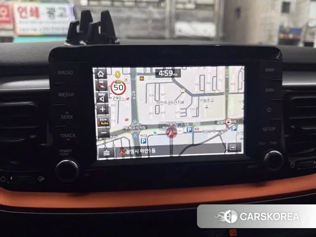 Kia Stonic 2018 Белый из Кореи, фото 5