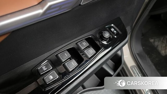 Ssangyong Torres EVX 2024 Жемчужный цвет из Кореи, фото 5