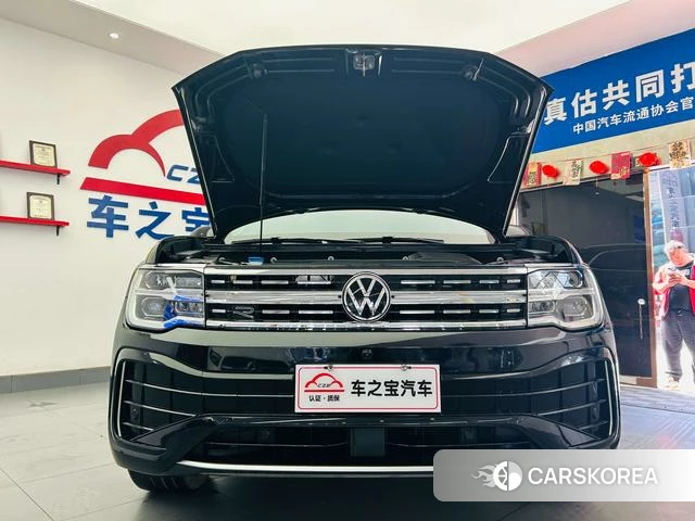 Volkswagen Tourang 2024 Черный из Китая, фото 5