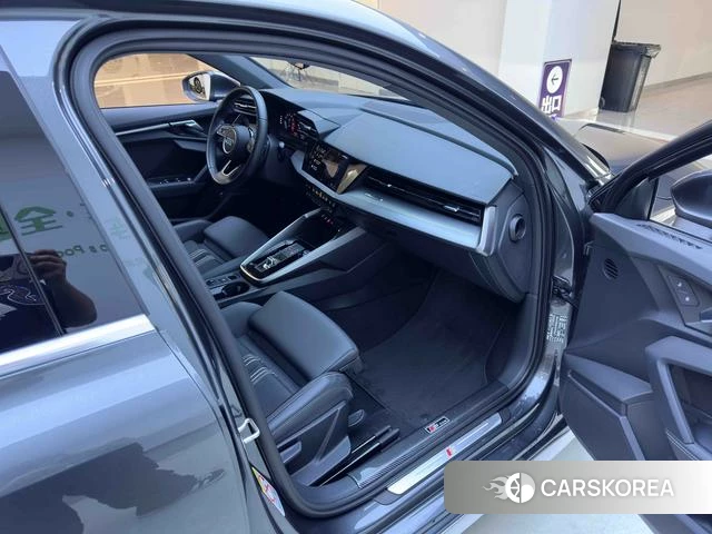 Audi A3 2023 Темно-серый из Китая, фото 5