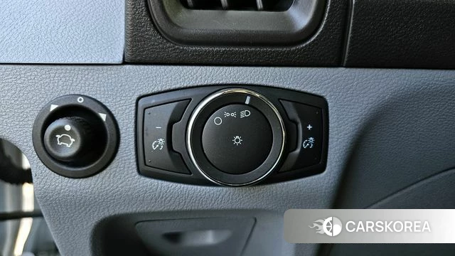 Ford Transit 2018 Белый из Кореи, фото 5