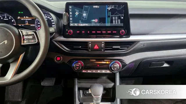 Kia The New K3 2nd generation 2021 Белый из Кореи, фото 5