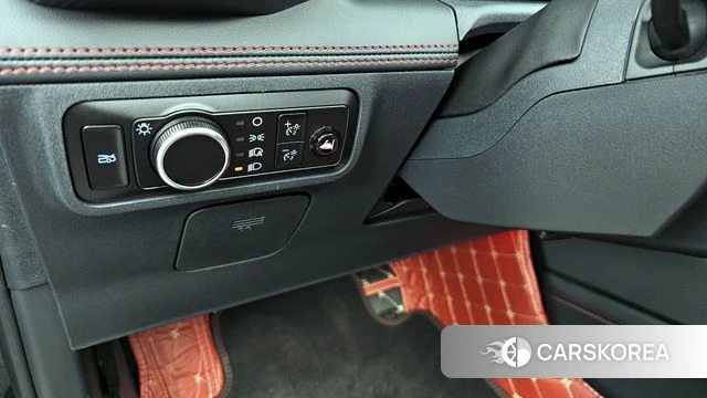 Ford Mustang 7th Generation 2024 Серый из Кореи, фото 5