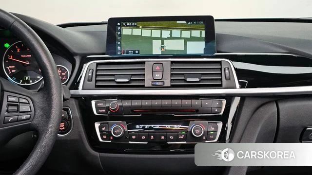 BMW 3 Series (F30) 2018 Белый из Кореи, фото 5