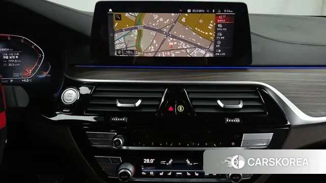 BMW 5 Series (G30) 2020 Белый из Кореи, фото 5