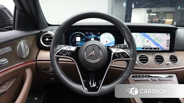 Mercedes-Benz E-Class W213 2022 Серый из Кореи, фото 5