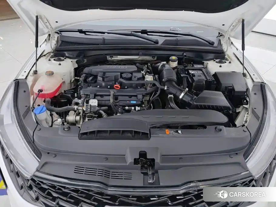 Kia K5 2022 Белый из Китая, фото 5