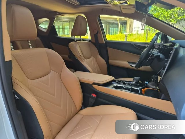 Lexus NX350h Second generation 2025 Белый из Кореи, фото 5
