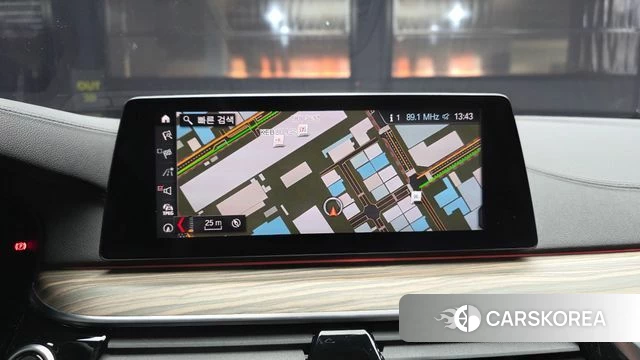 BMW 5 Series (G30) 2019 Белый из Кореи, фото 5