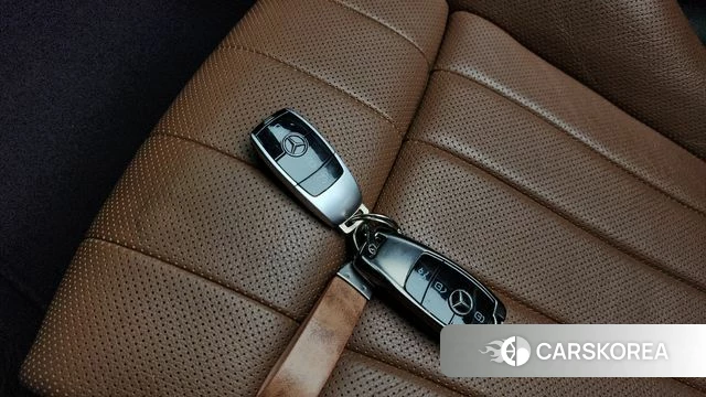 Mercedes-Benz E-Class W213 2018 Синий из Кореи, фото 5