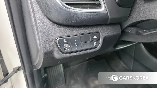 Kia Seltos 2022 Белый из Кореи, фото 5