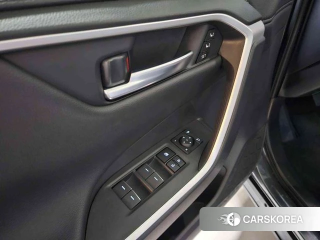 Toyota RAV4 5th Generation 2025 Серый из Кореи, фото 5