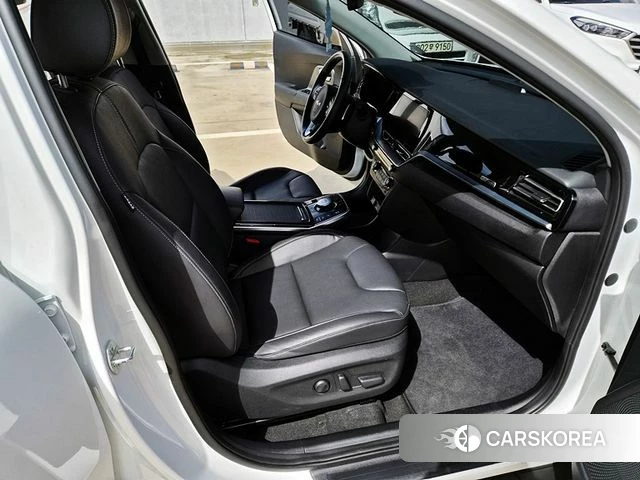 Kia Niro Plus 2023 Белый из Кореи, фото 5