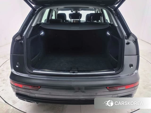 Audi Q5L 2023 Черный из Китая, фото 5