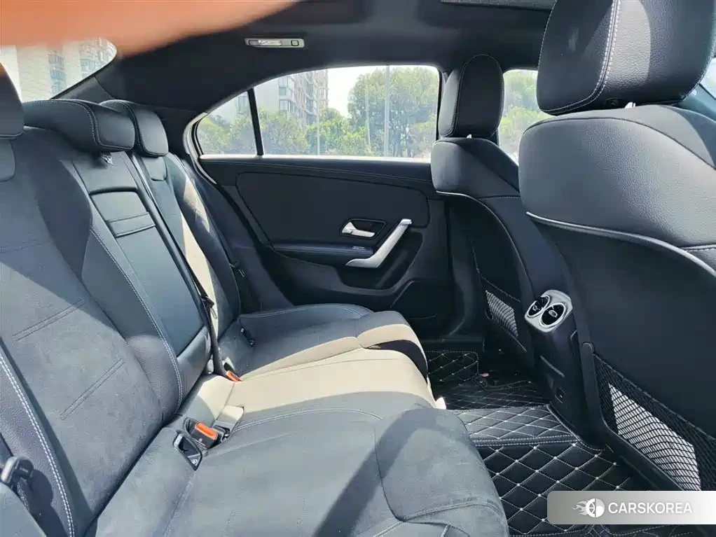 Mercedes-Benz A-Class 2023 Белый из Китая, фото 5