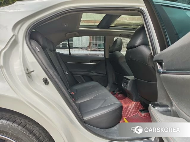 Toyota Camry 2021 Белый из Китая, фото 5