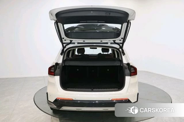 BMW iX1 2024 Белый из Китая, фото 5