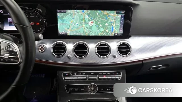 Mercedes-Benz E-Class W213 2019 Серый из Кореи, фото 5