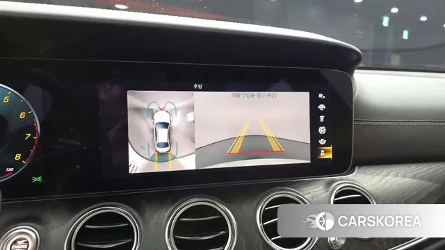 Mercedes-Benz E-Class W213 2022 Белый из Кореи, фото 5