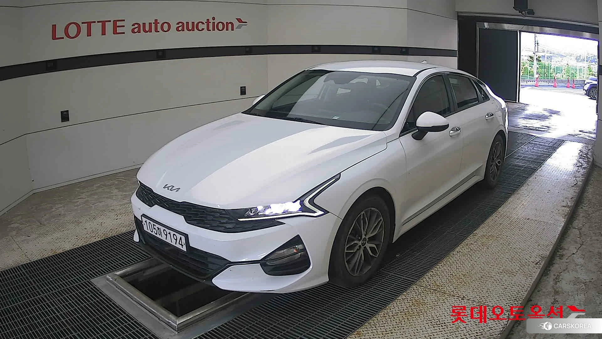 Kia K5 2022 Белый из Кореи, фото 5