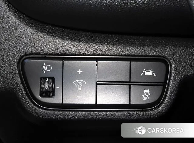 Kia Seltos 2022 Белый из Кореи, фото 5