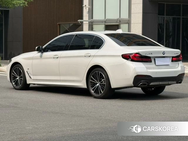 BMW 5 series 2022 Белый из Китая, фото 5