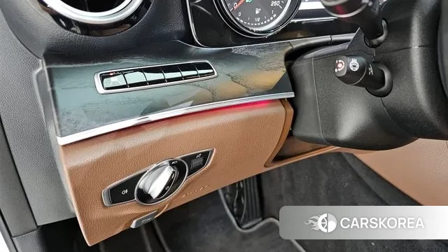 Mercedes-Benz E-Class W213 2019 Серебряный из Кореи, фото 5