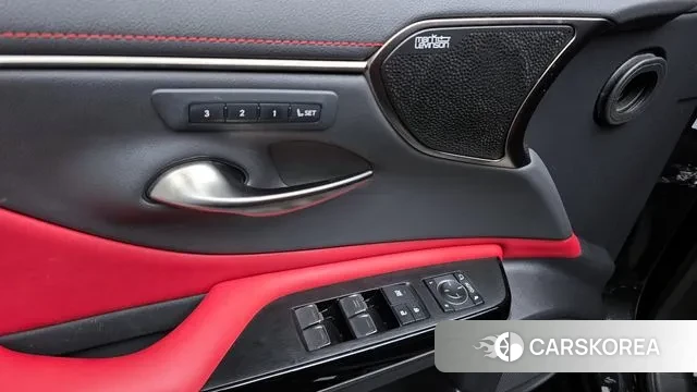 Lexus ES300h 7th generation 2022 Черный из Кореи, фото 5