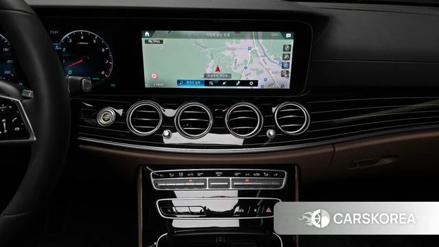 Mercedes-Benz E-Class W213 2023 Черный из Кореи, фото 5