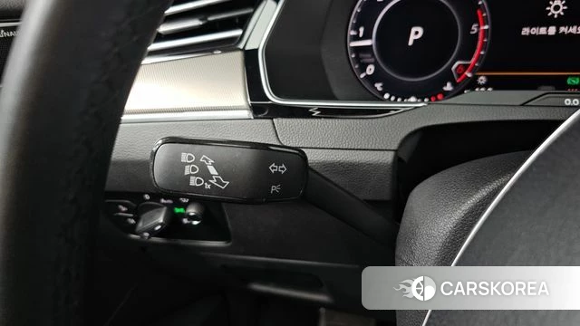 Volkswagen Arteon 2019 Серебристо-серый из Кореи, фото 5